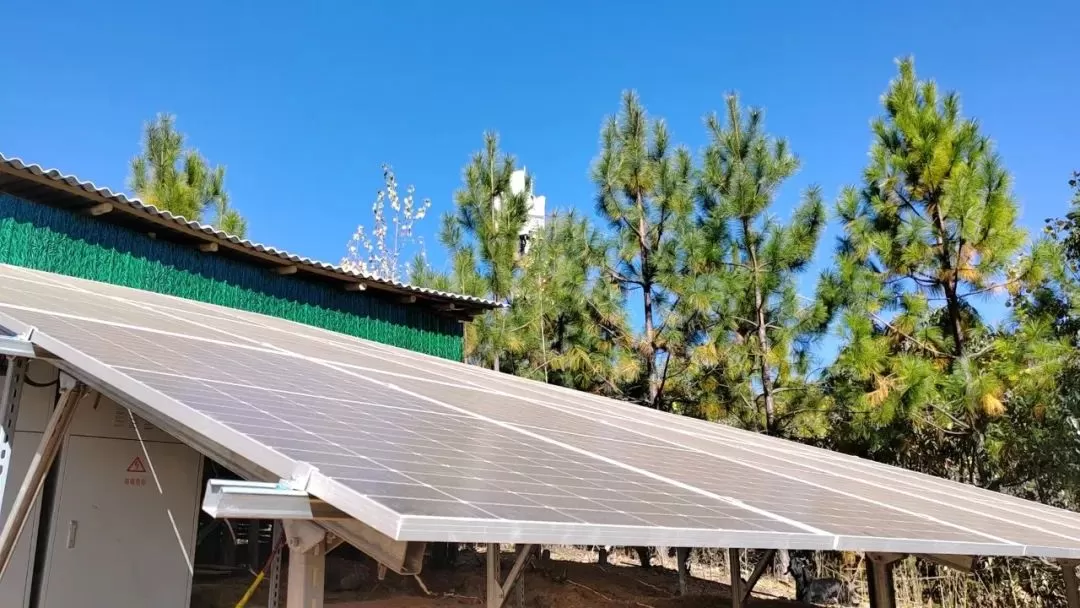 丽江移动首个光伏基站在玉龙县建成开通