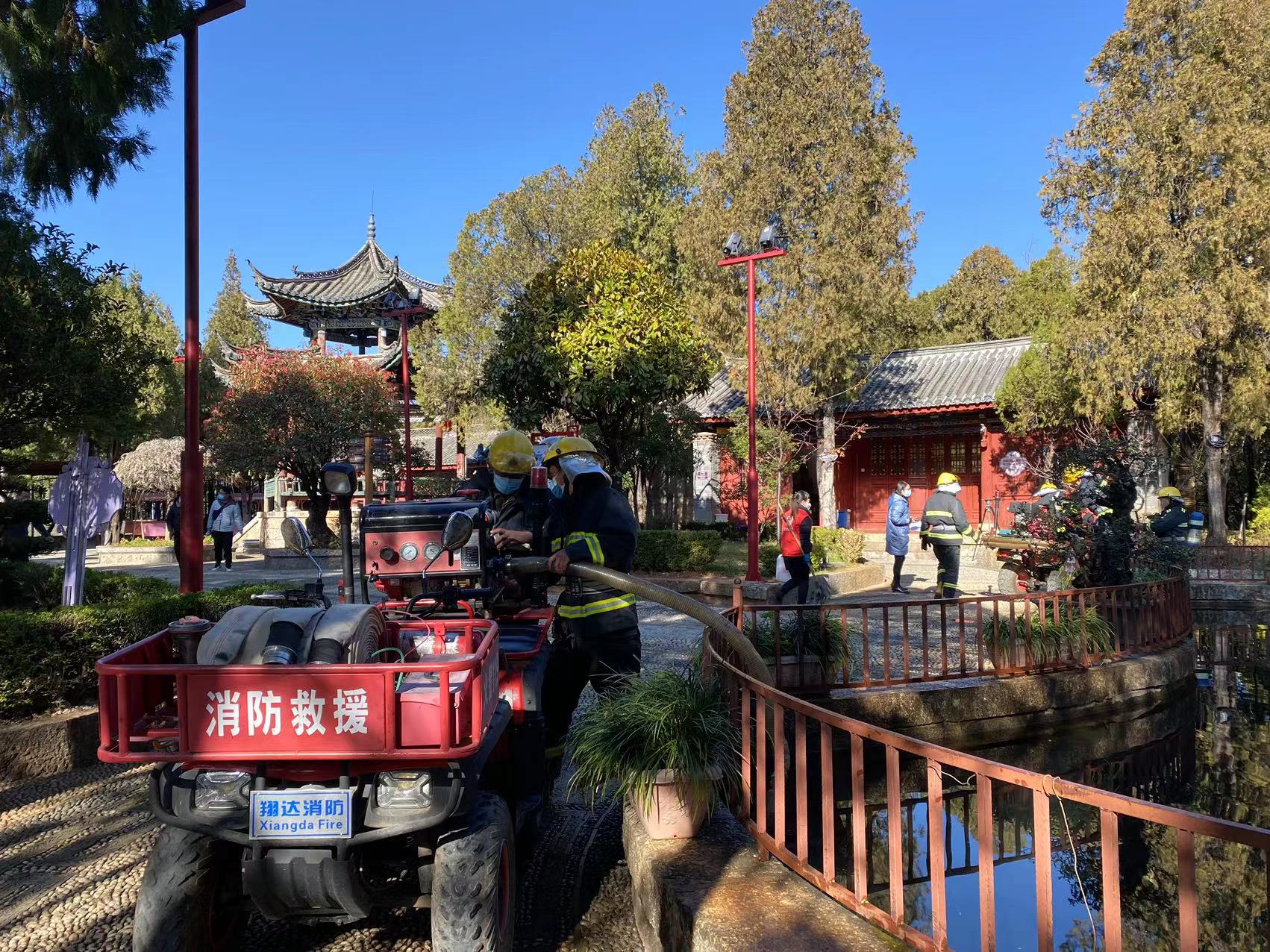 筑牢安全防火墙  丽江古城狮子山景区开展森林防火基础培训和应急演练 (3).jpg