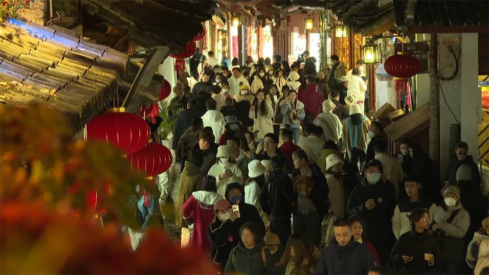 旅游逐步回暖，丽江日均接待游客量已超10万人次 (3).jpg