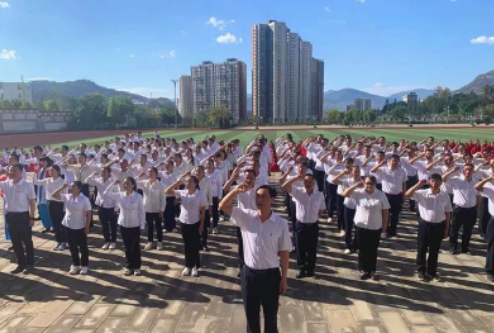 170余名党员、教师到华坪女高学习 (2).png