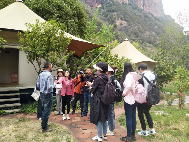 破圈入群，丽江“春暖花开 丽江欢迎您”网络传播活动成效明显 (2).png