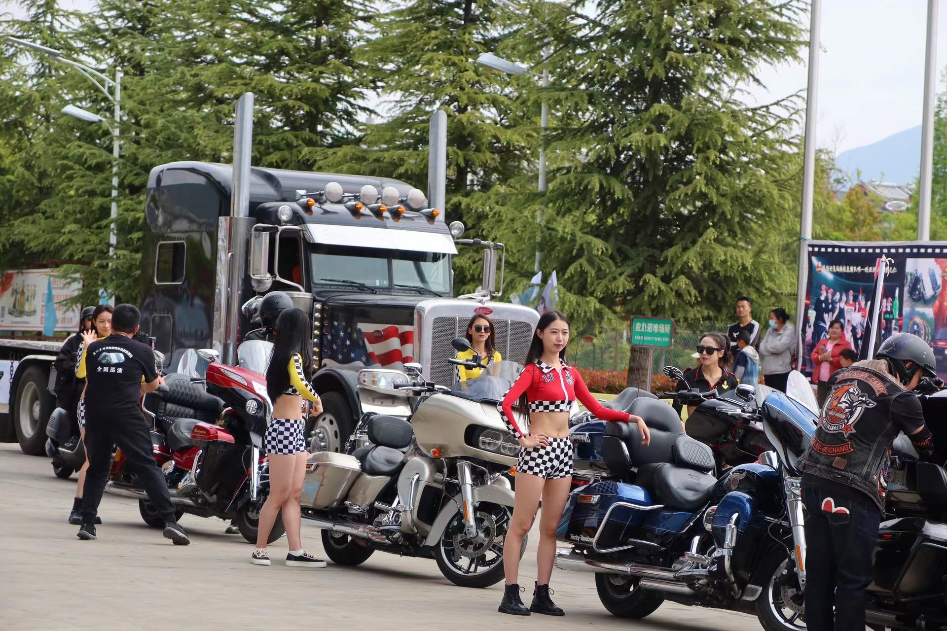 中国首届云南丽江亚洲车神汽车文化音乐嘉年华正式开幕 (5).jpg