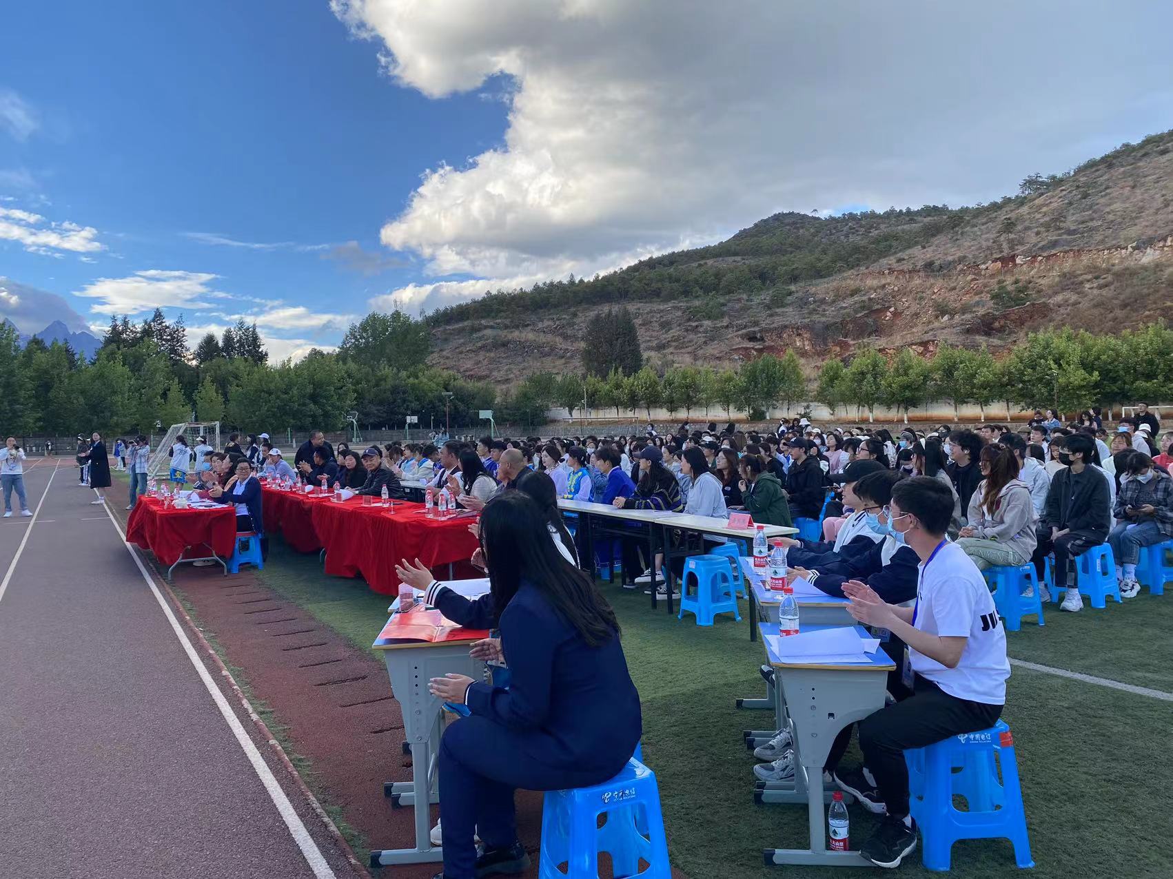 丽江文化旅游学院第一届“七彩云南游我来说”导游技能大赛落幕 (5).jpg