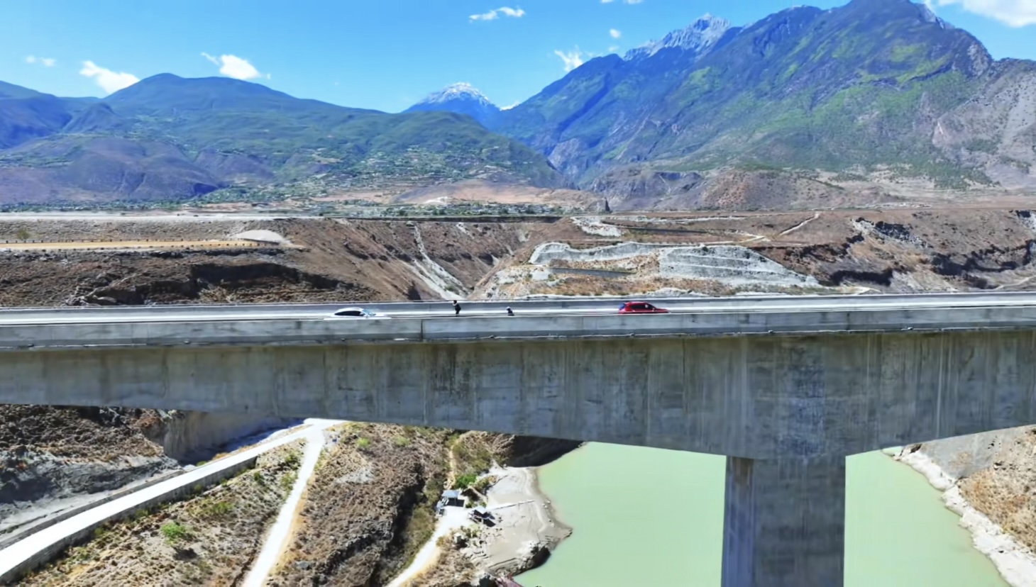 天堑变通途！大具金沙江大桥正式通车 (2).jpg