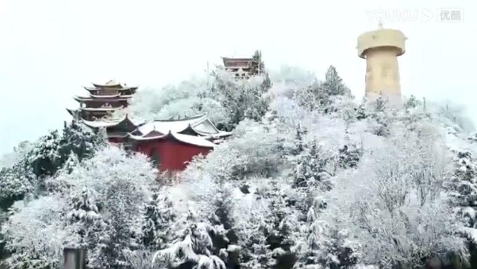 香格里拉-5月的雪