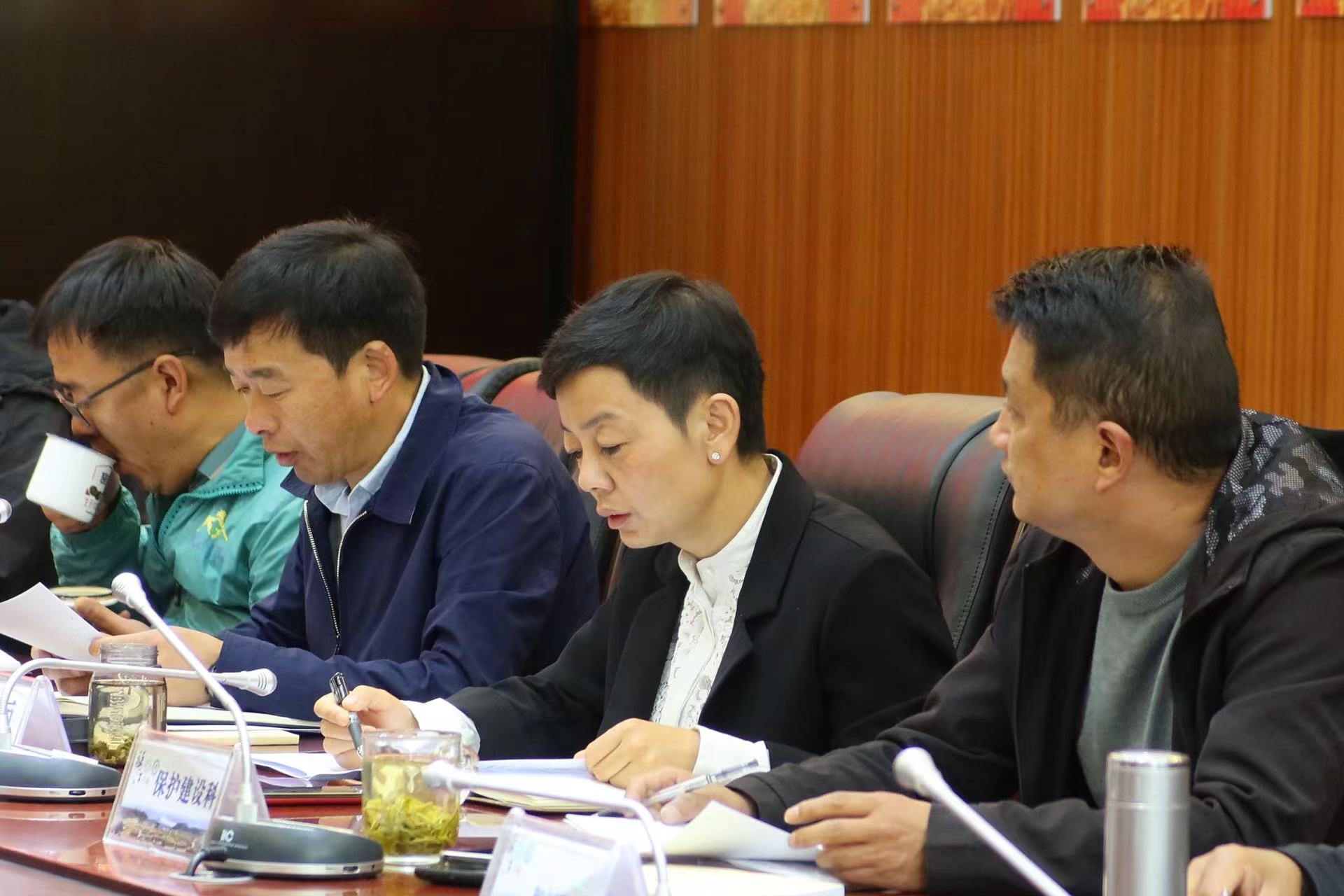 丽江古城风貌保护专家库成员聘任仪式暨风貌保护专家座谈会召开 (2).jpg