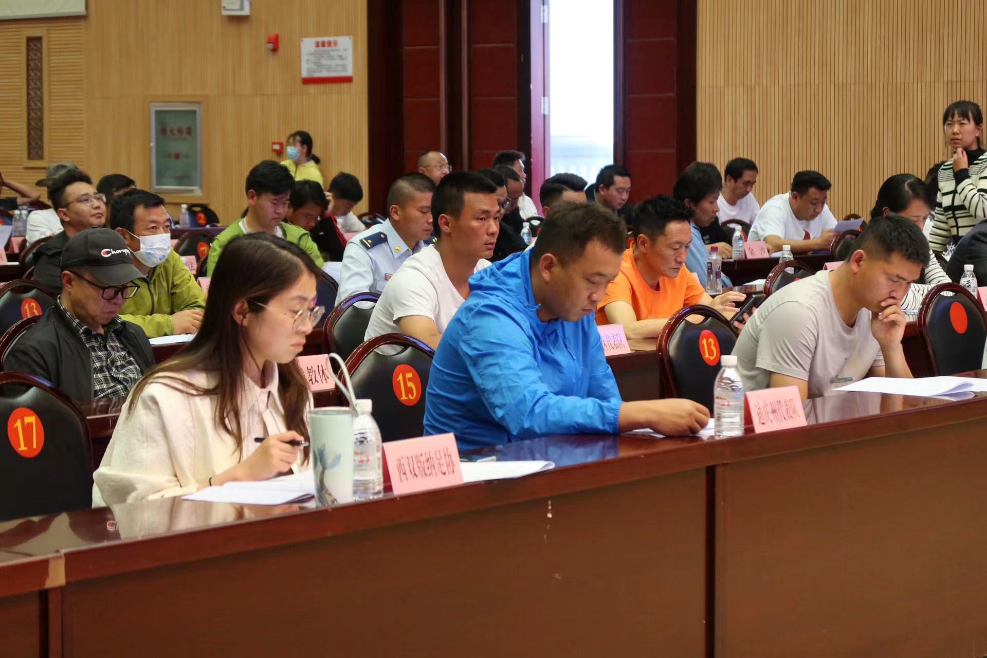 100支代表队集结完毕！摩拳擦掌期待古城区“天雨流芳杯”全省足球邀请赛 (4).jpg