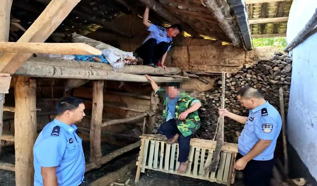 非法持有枪支  华坪2人被查 (2).jpg