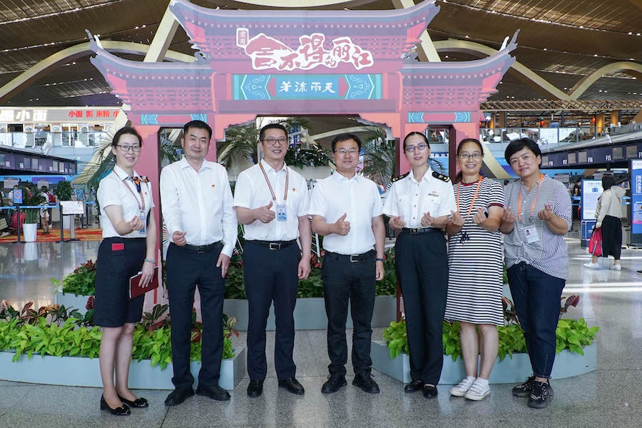 “舍不得的丽江”文旅宣传走进昆明长水机场 (4).jpeg