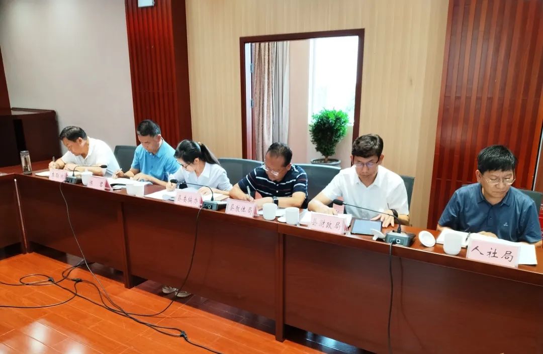 张伟：正视差距 坚定信心 为宁蒗县教育高质量发展迎来新篇章 (3).jpg