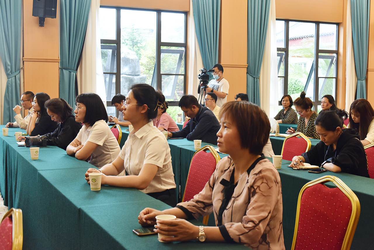 “争一流 促跨越”  丽江高质量发展取得新成效 (3).jpg