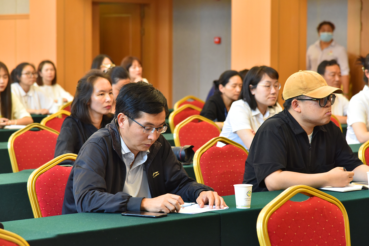 “争一流 促跨越”  丽江高质量发展取得新成效 (5).jpg