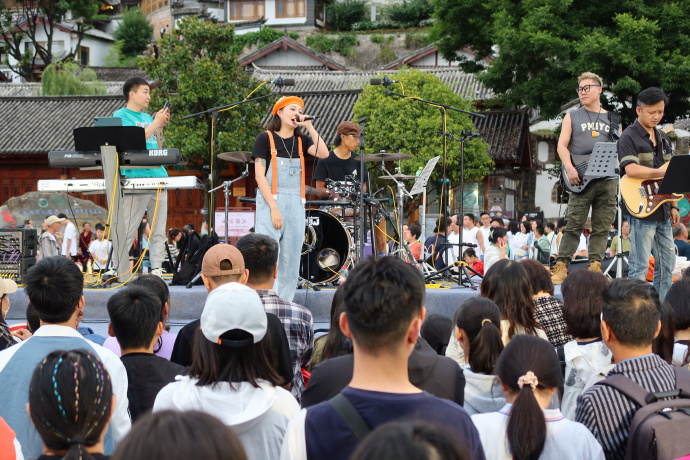 丽江古城暑期准备丰富多彩文化“大餐”  提升游客旅游体验 (6).jpg