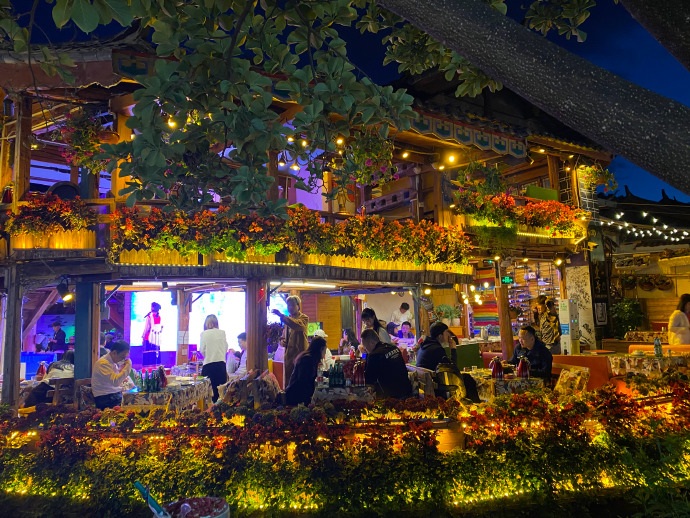 丽江古城暑期准备丰富多彩文化“大餐”  提升游客旅游体验 (8).jpg