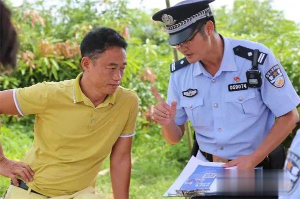 华坪县公安开展“芒果警务”助力乡村振兴 (6).jpg