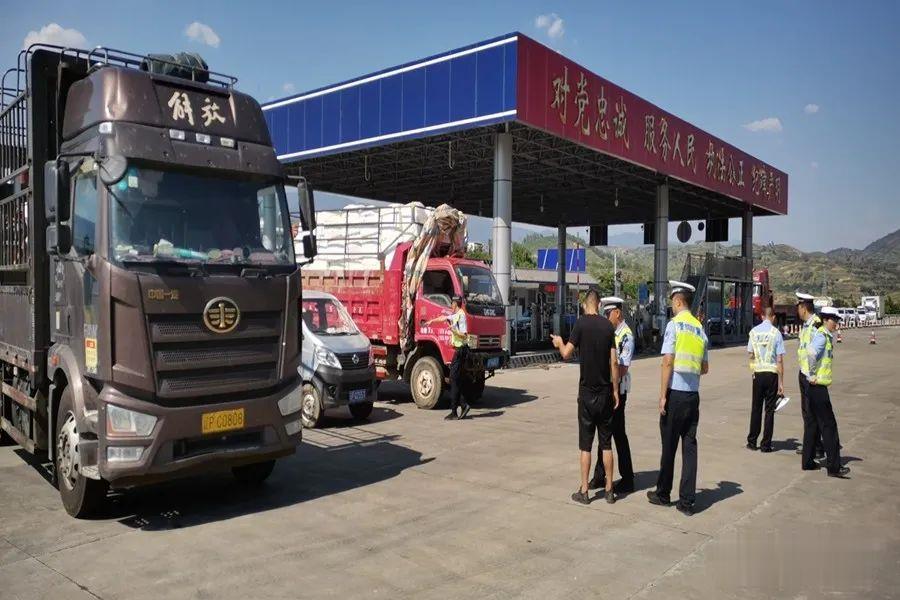 丽江交警查处货车非法改装交通违法行为605起 (5).jpg