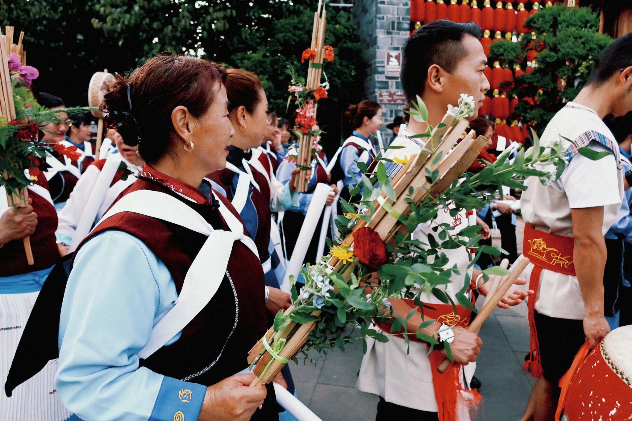 火把节  在束河古镇赴一场狂欢盛宴 (1).jpg