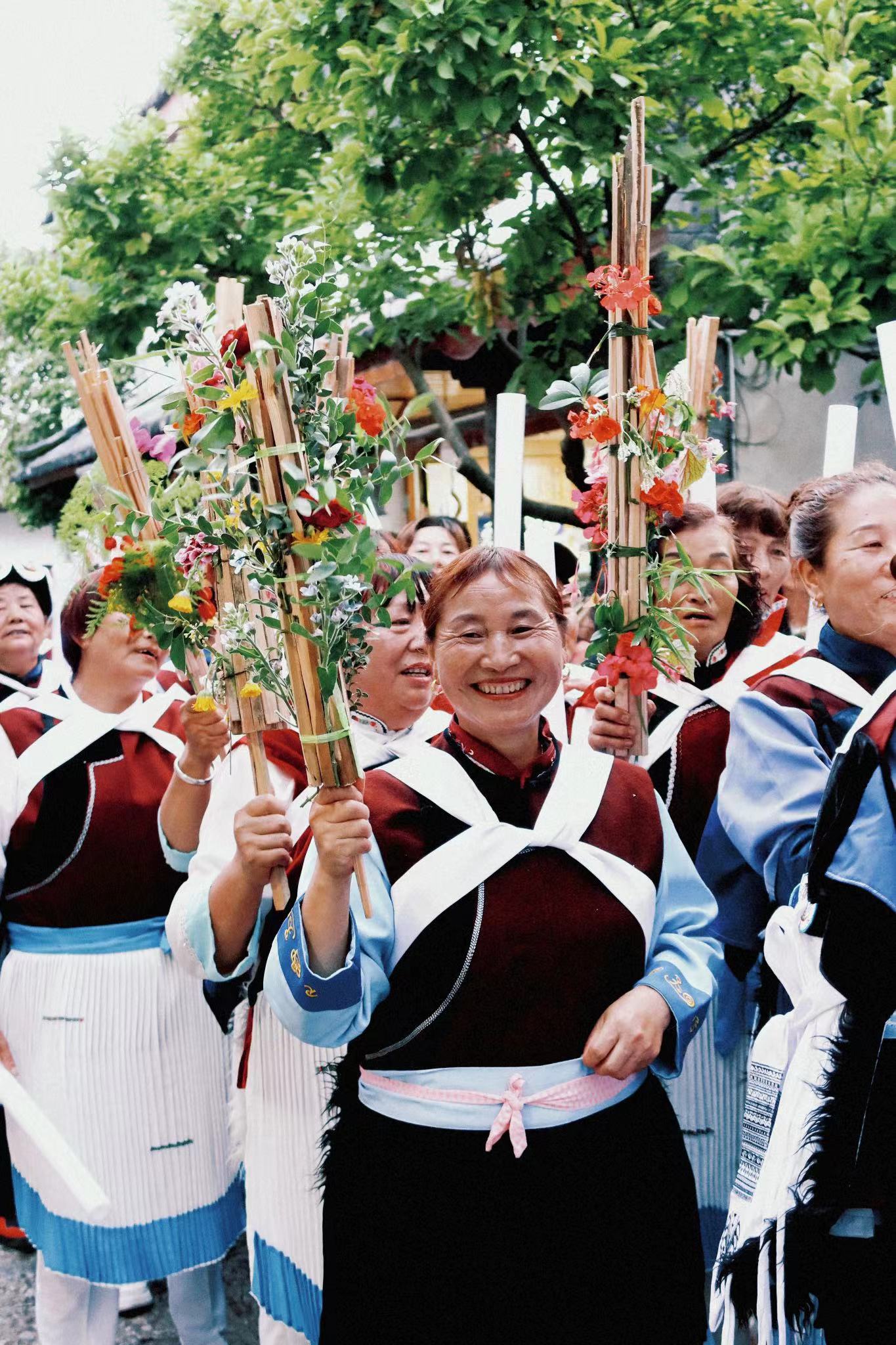 火把节  在束河古镇赴一场狂欢盛宴 (5).jpg