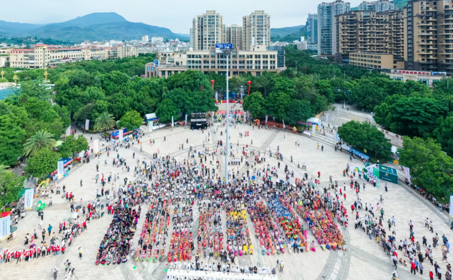 丽江华坪第十四届芒果文化节开幕 (3).png