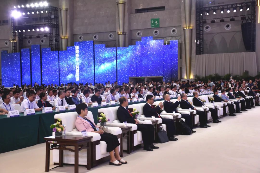 南博会丽江成功签约17个项目 协议总投资319.6亿元 (1).jpg