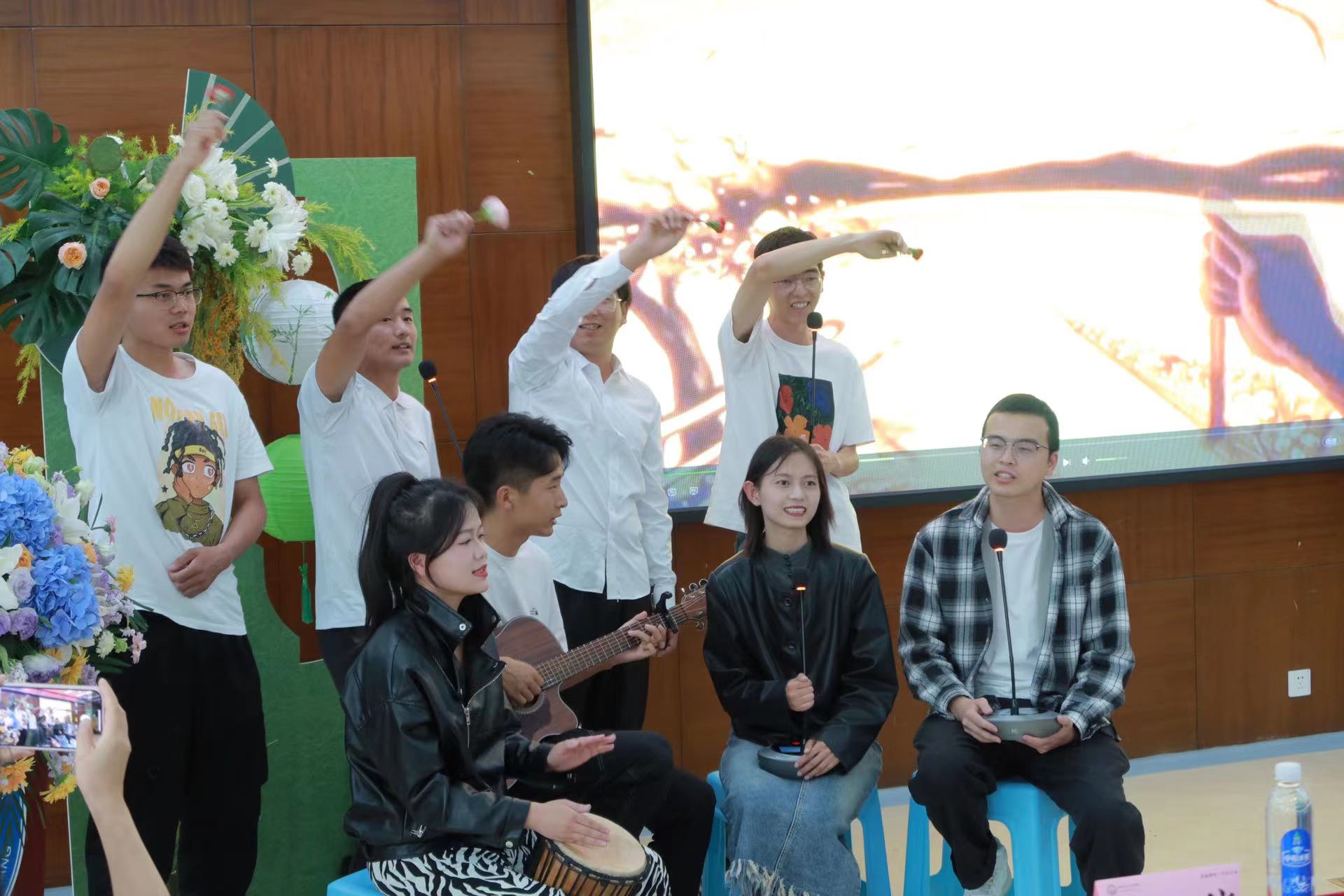 是医师也是教师 丽江市人民医院举行2023 年教师节活动 (5).jpg