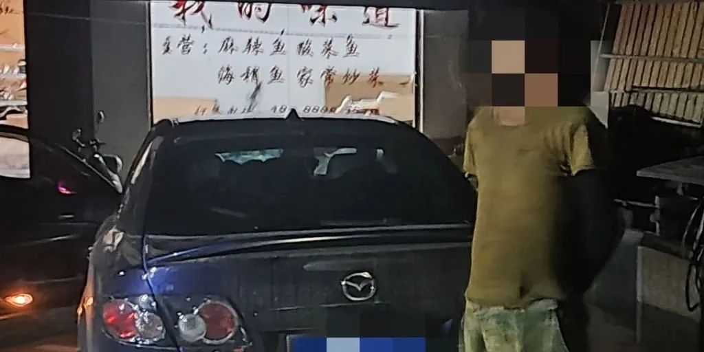丽江永胜警方严查非法改装机动车 (2).jpg