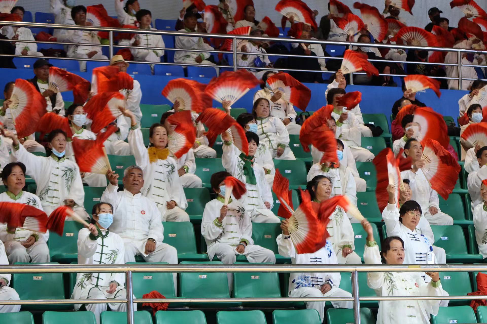 2023年“九九重阳”全国老年人广场舞交流活动在丽江开幕 (4).jpg