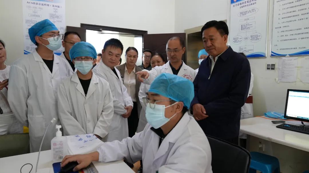 和永宏调研永胜县人民医院  要求努力打造群众满意、全市一流的人民医院.jpg