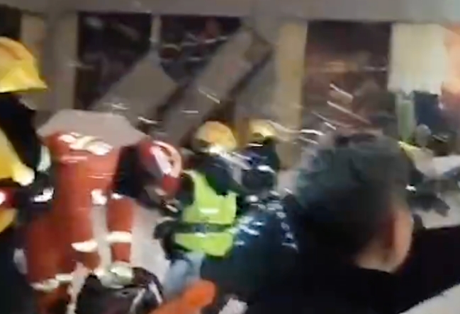 佳木斯坍塌体育馆3人遇难，负责人已被控制 (2).png