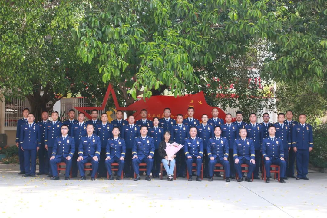 火焰蓝的使命：致敬消防英雄的平凡与伟大 (5).jpg