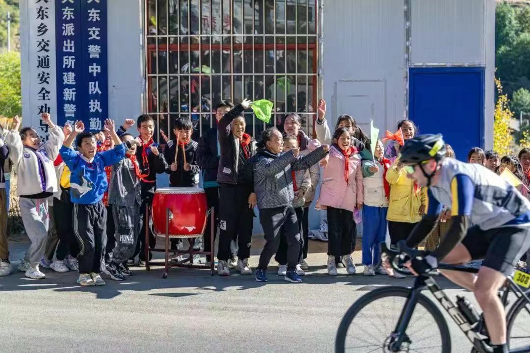 2023“七彩云南·格兰芬多”自行车节在丽江收官 (1).jpg