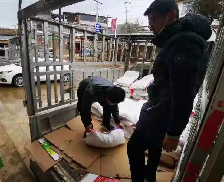 丽江市场监管局紧盯食盐安全，加强执法检查！ (2).jpg