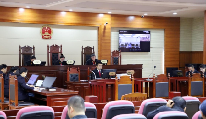 观摩公职人员受贿庭审 “零距离”接受警示教育.png