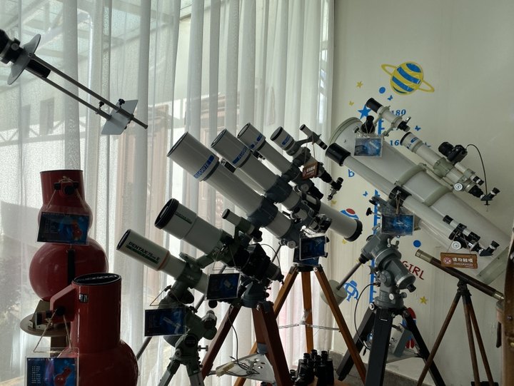 丽江等你来看流星雨  来丽江 做一次追星星的人吧！ 双子庄园).jpg