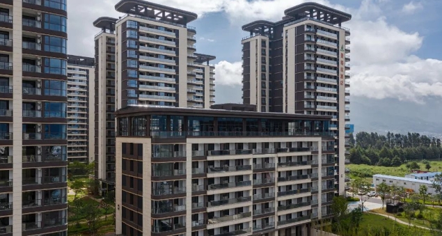 托管民宿接待爆满  业主每月却只有一两百收益 (2).png