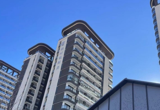 托管民宿接待爆满  业主每月却只有一两百收益 (3).png