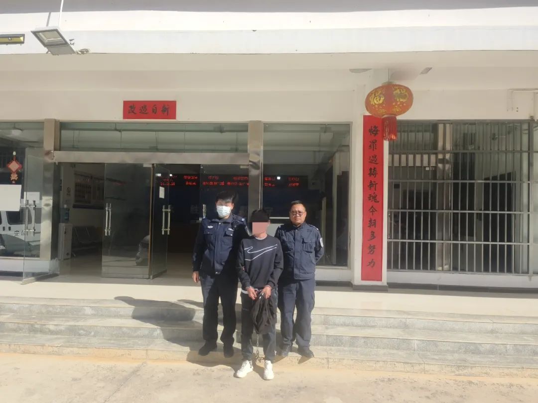 永胜民警破获扒窃案件2起 抓获犯罪嫌疑人3名 (1).jpg