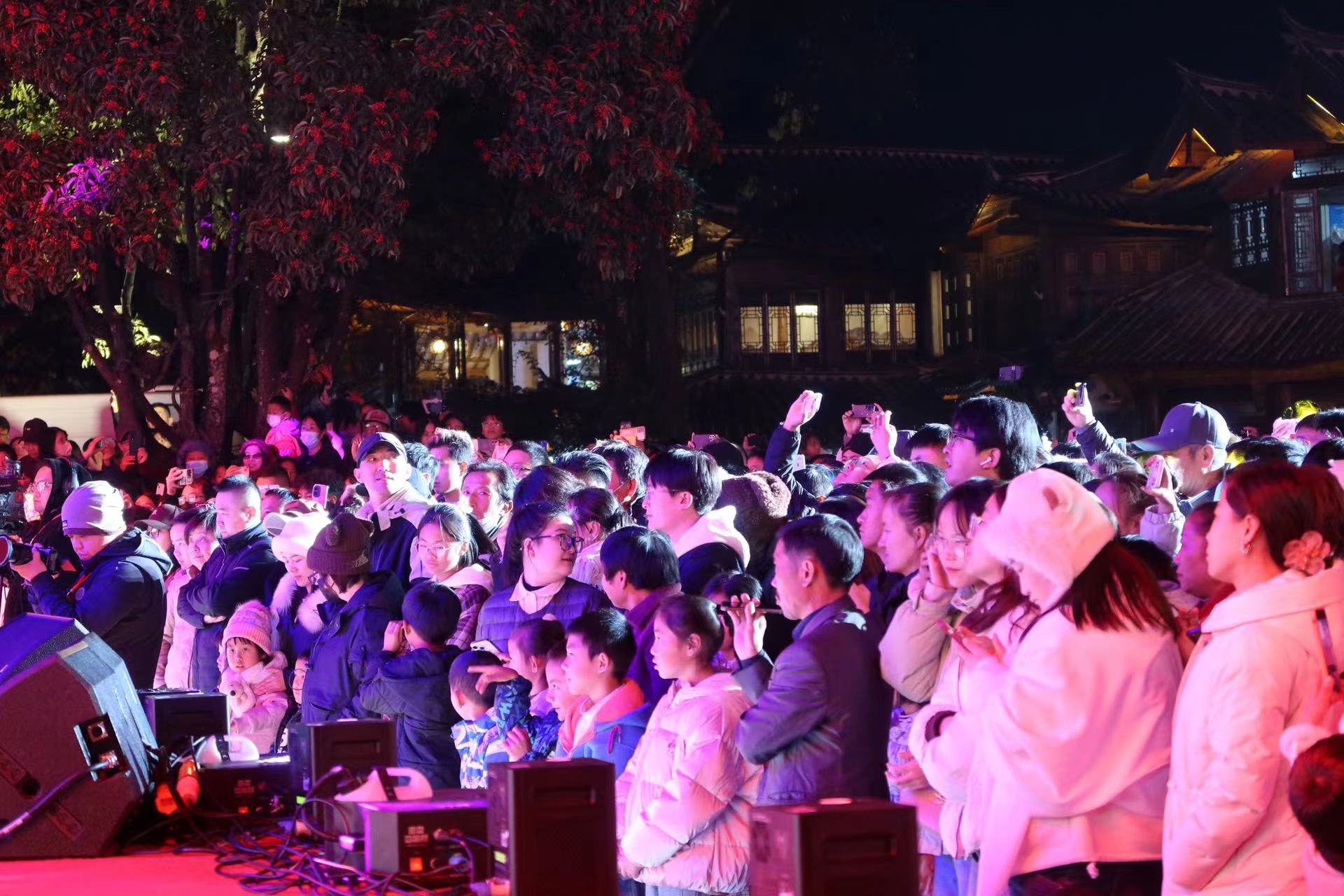 丽江古城跨年狂欢  一起奔赴2024！ (10).jpg