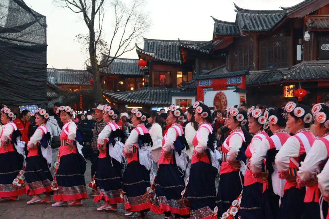 欢欢喜喜过大年，丽江古城年味浓！.jpg