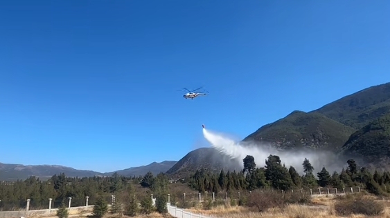 丽江上空直升机飞来飞去是着火了吗？系正常开展空中作业，请勿惊慌 (2).png