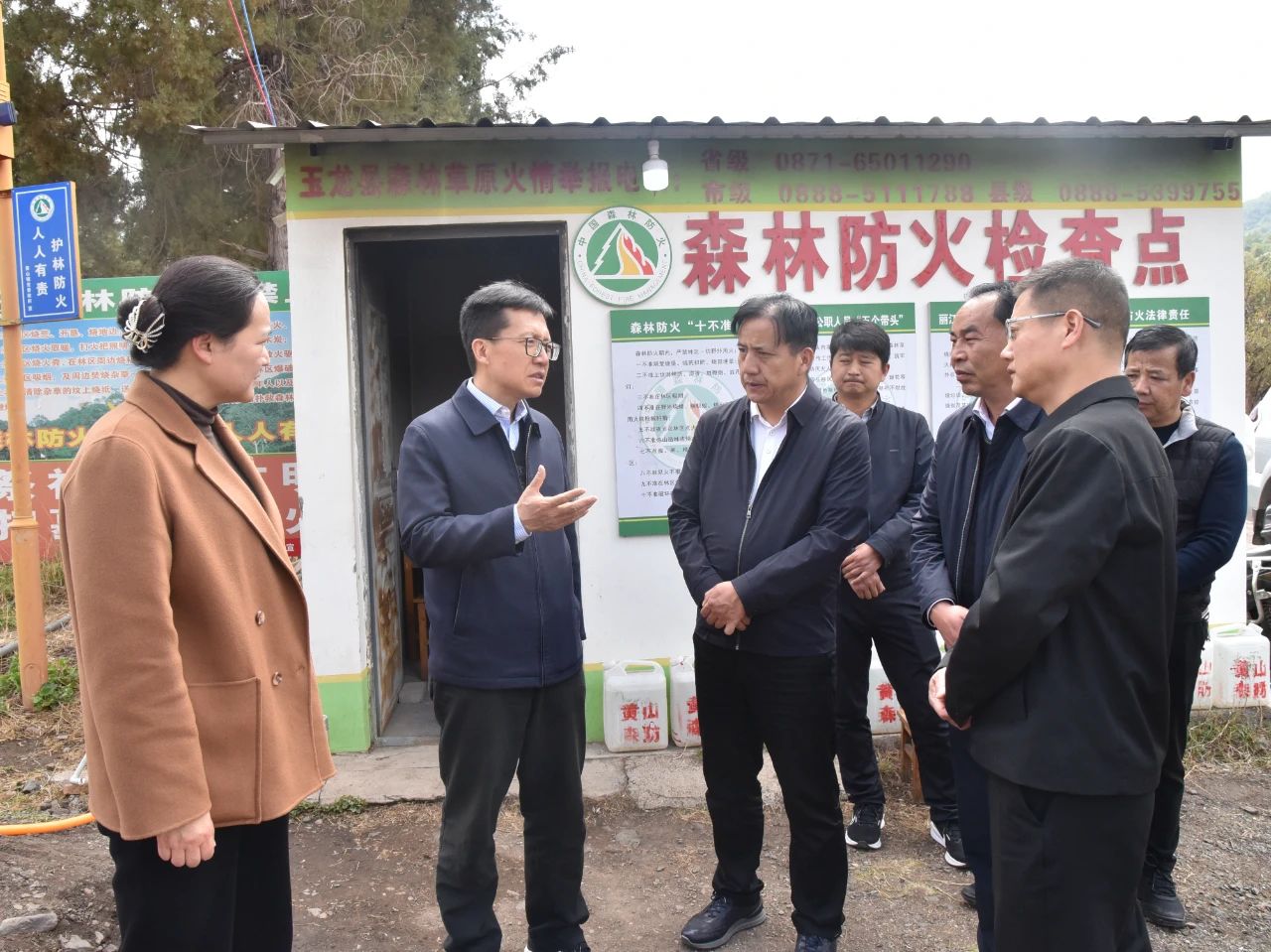 李刚到玉龙县、古城区巡林并调研森林草原防灭火工作2.jpg