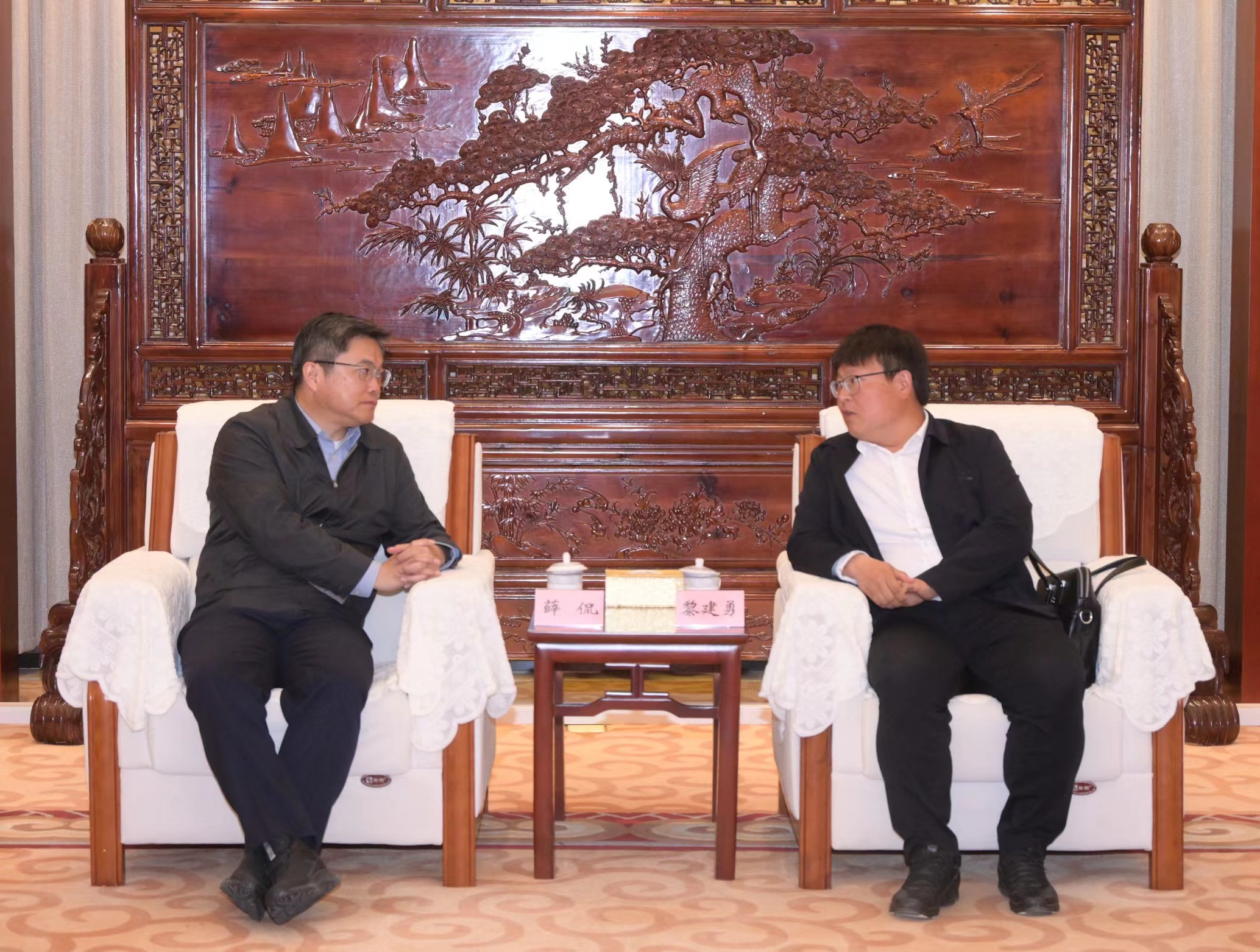 杨浦区与宁蒗县召开东西部协作工作座谈会 共商深化两地协作02.jpg