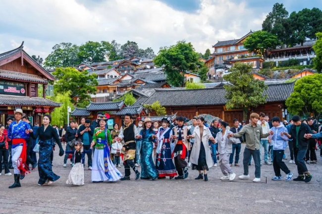 “五一”假期即将收官 丽江多举措提升游客体验感 (2).png