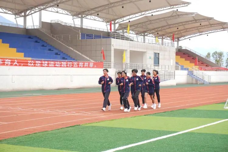 恭喜！丽江市少体校田径队在云南省赛事中斩获佳绩05.jpg