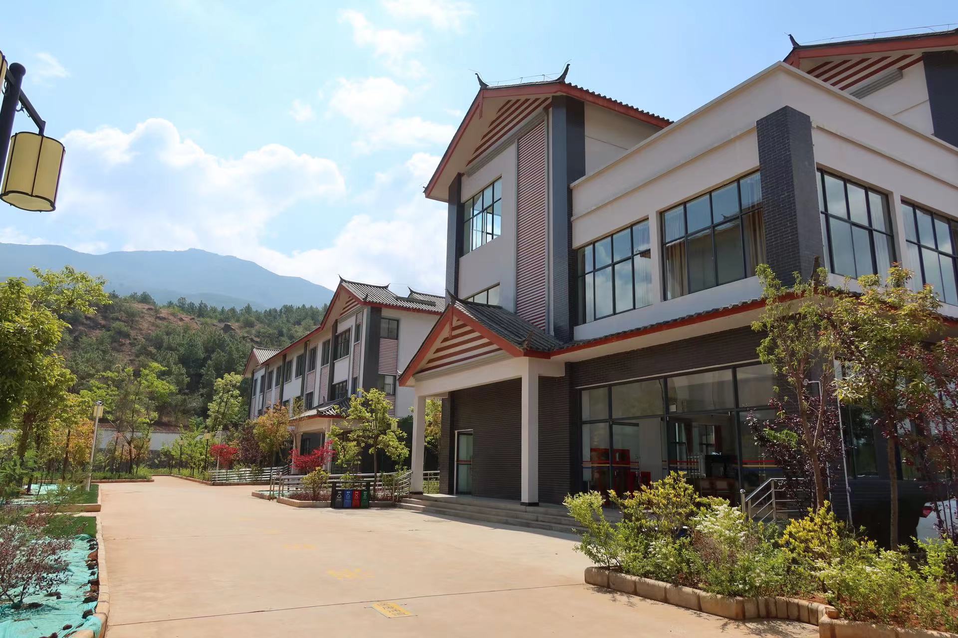 丽江市第二人民医院金山院区正式开业  守护市民心理健康 (14).jpg