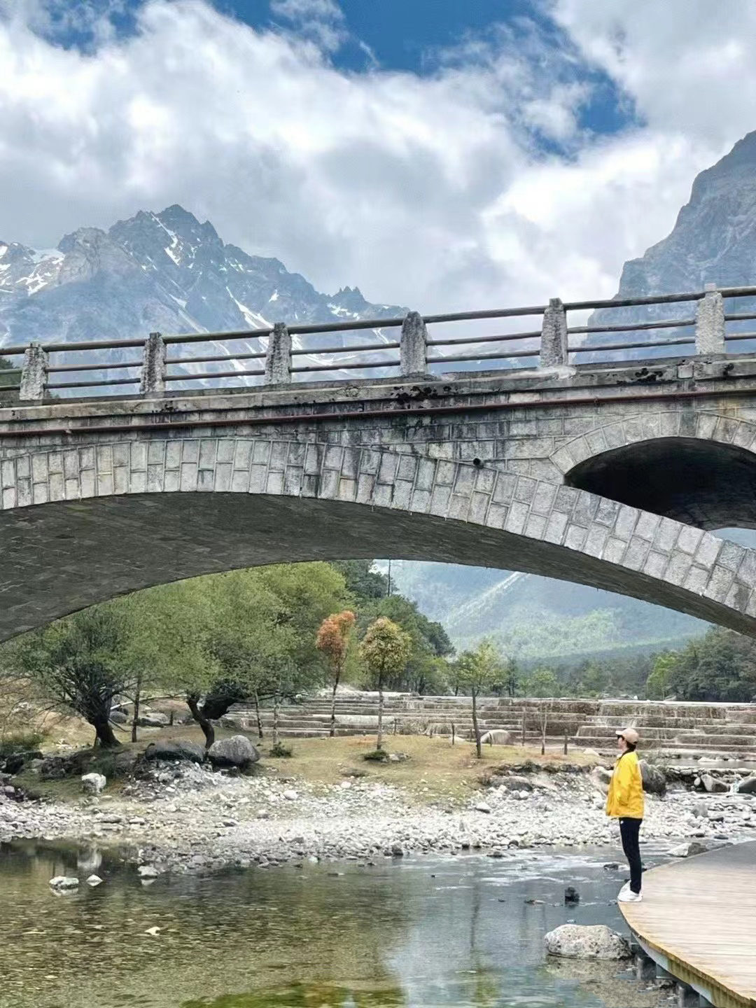 在蓝月谷，我的心随玉龙雪山的云飘荡 (6).jpg