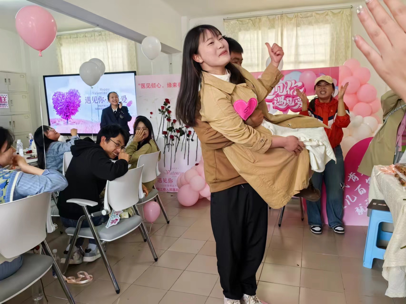 丽江市“青春四季 相宜相悦”之“520‘医’见倾心”青年联谊交友会成功举办10.jpg