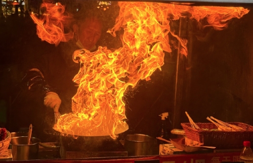 江古城的夜，宁静与喧嚣、古老与现代的完美融合 (1).png