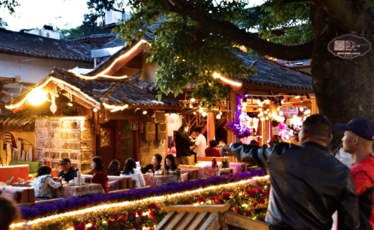 江古城的夜，宁静与喧嚣、古老与现代的完美融合 (3).png