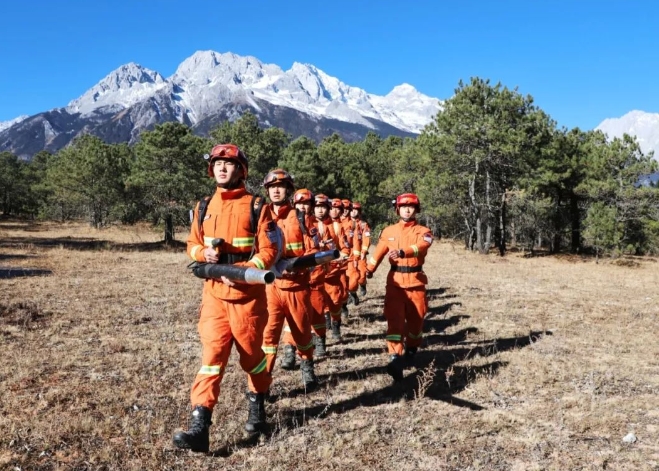 160个日夜坚守！这群“森林卫士”用忠诚和热血守好玉龙的绿水青山.png